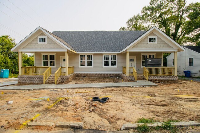 2703 Clark St in Columbia, SC - Building Photo - Building Photo