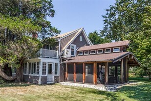 116 Overshore Dr E in Madison, CT - Building Photo