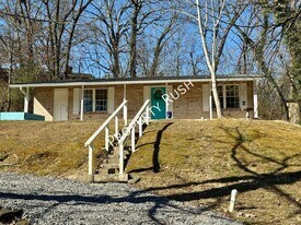 3531 Sleepy Hollow Rd in Chattanooga, TN - Building Photo