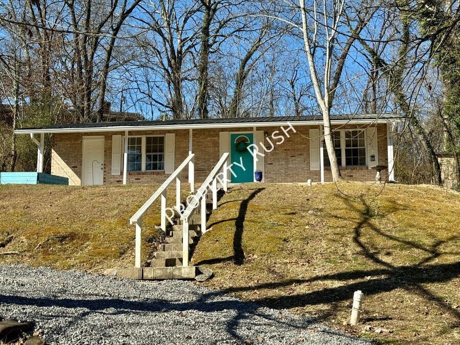 3531 Sleepy Hollow Rd in Chattanooga, TN - Building Photo