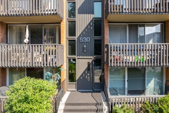 Chinook Gardens in Calgary, AB - Building Photo - Building Photo