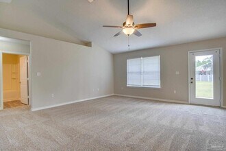 7442 Treasure St in Navarre, FL - Building Photo - Building Photo