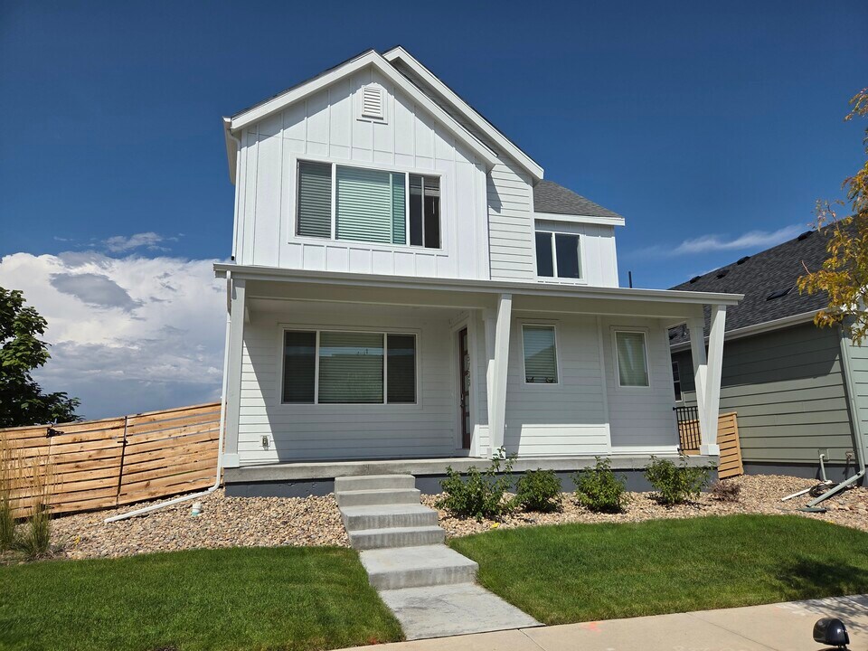 5700 Jedidiah Dr in Timnath, CO - Foto de edificio