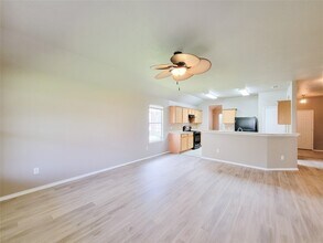 2731 Trinity Glen Ln in Houston, TX - Building Photo - Building Photo