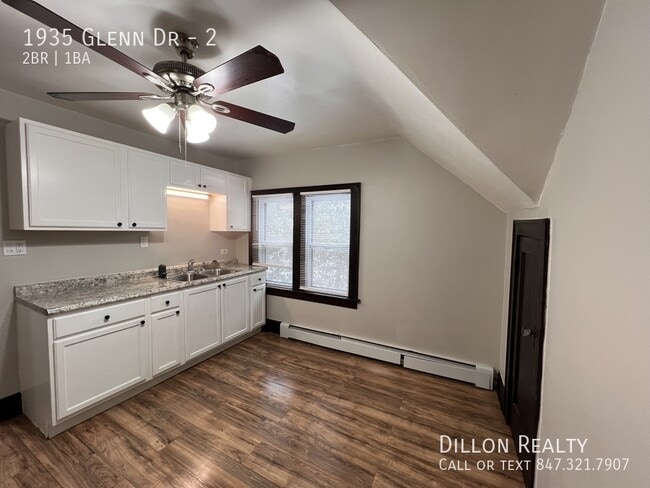 1935 Glenn Dr in North Chicago, IL - Building Photo - Building Photo