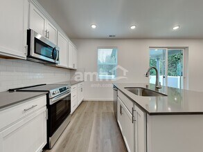 5035 Washington St SE in Olympia, WA - Building Photo - Building Photo