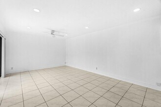 7577 Courtyard Run W in Boca Raton, FL - Building Photo - Building Photo
