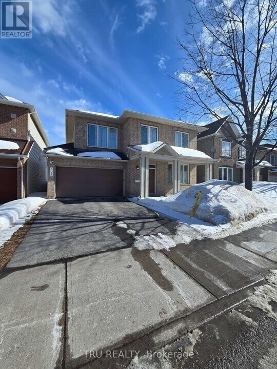 609 Beatrice Dr in Ottawa, ON - Building Photo