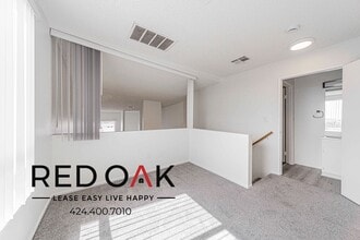 8309 Cedros Ave, Unit 308 in Los Angeles, CA - Foto de edificio - Building Photo