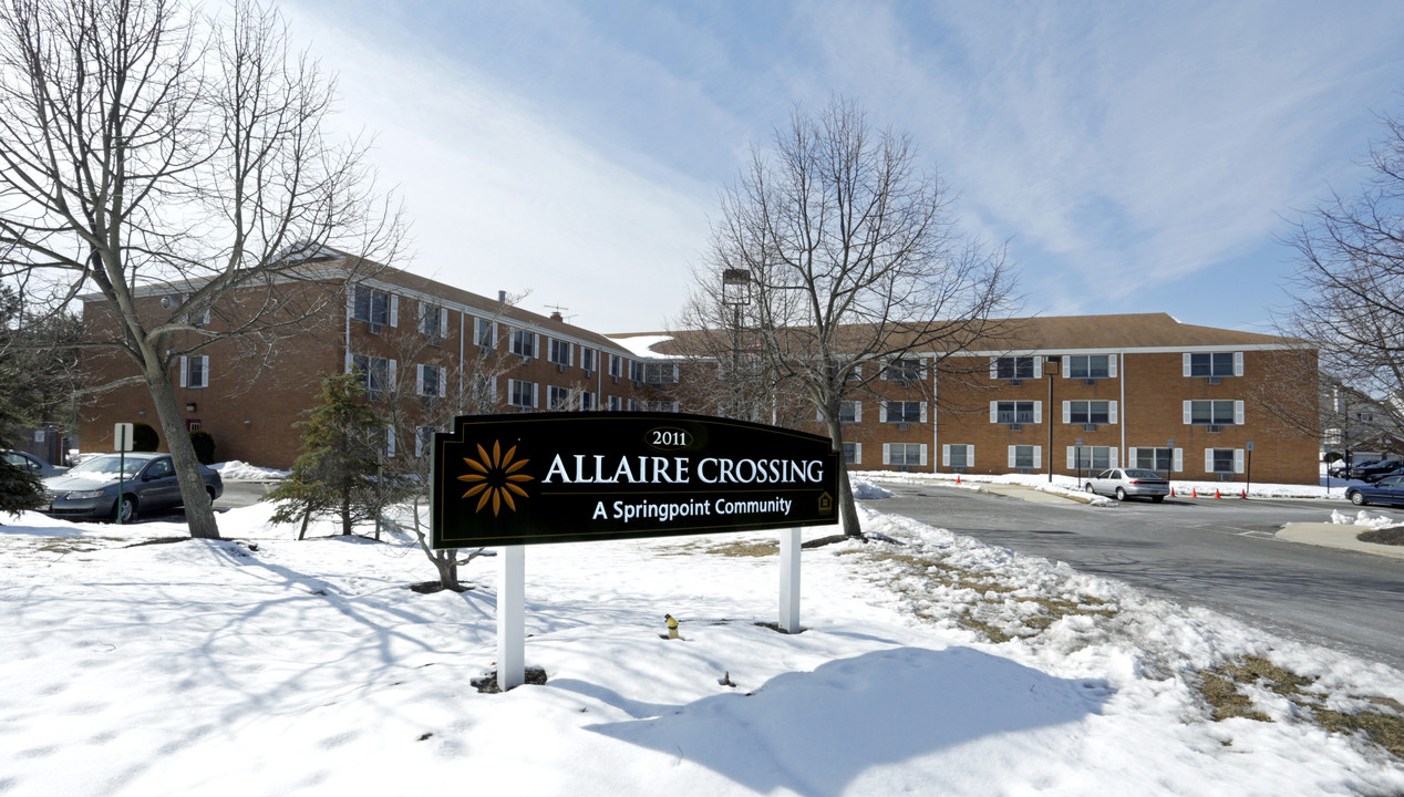 Allaire Crossing in Wall, NJ - Foto de edificio