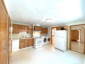 66 Winter St, Unit 1 in Cambridge, MA - Foto de edificio - Building Photo
