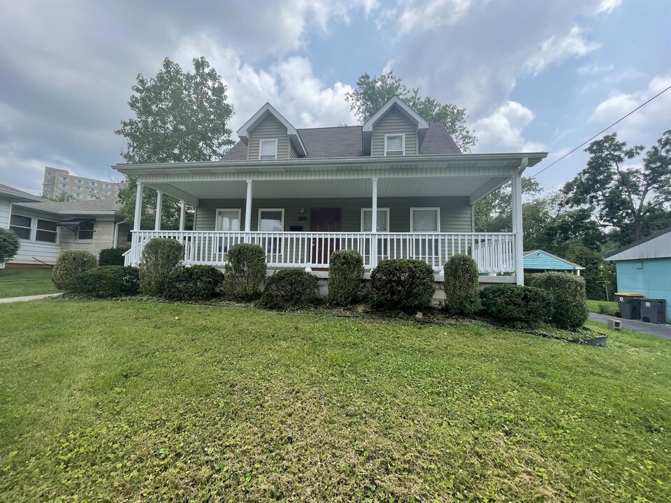 305 S Mitchell St in Bloomington, IN - Building Photo