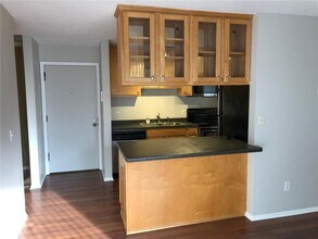 4130 Rahn Rd-Unit -121 in Eagan, MN - Foto de edificio - Building Photo
