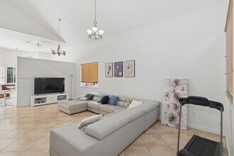 2016 SE 19th St in Homestead, FL - Building Photo - Building Photo