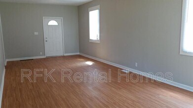 1338 N Oakland Ave in Indianapolis, IN - Building Photo - Building Photo