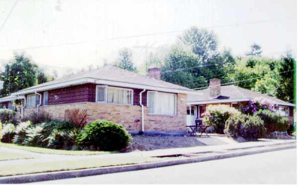 9116-9122 45th Ave SW in Seattle, WA - Building Photo