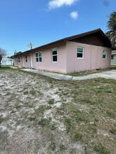 1207-1229 Avenue K in Fort Pierce, FL - Building Photo - Building Photo