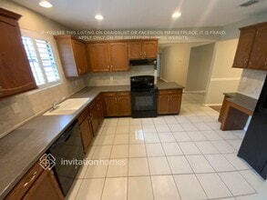 10324 Huntington Forest Blvd E in Jacksonville, FL - Foto de edificio - Building Photo