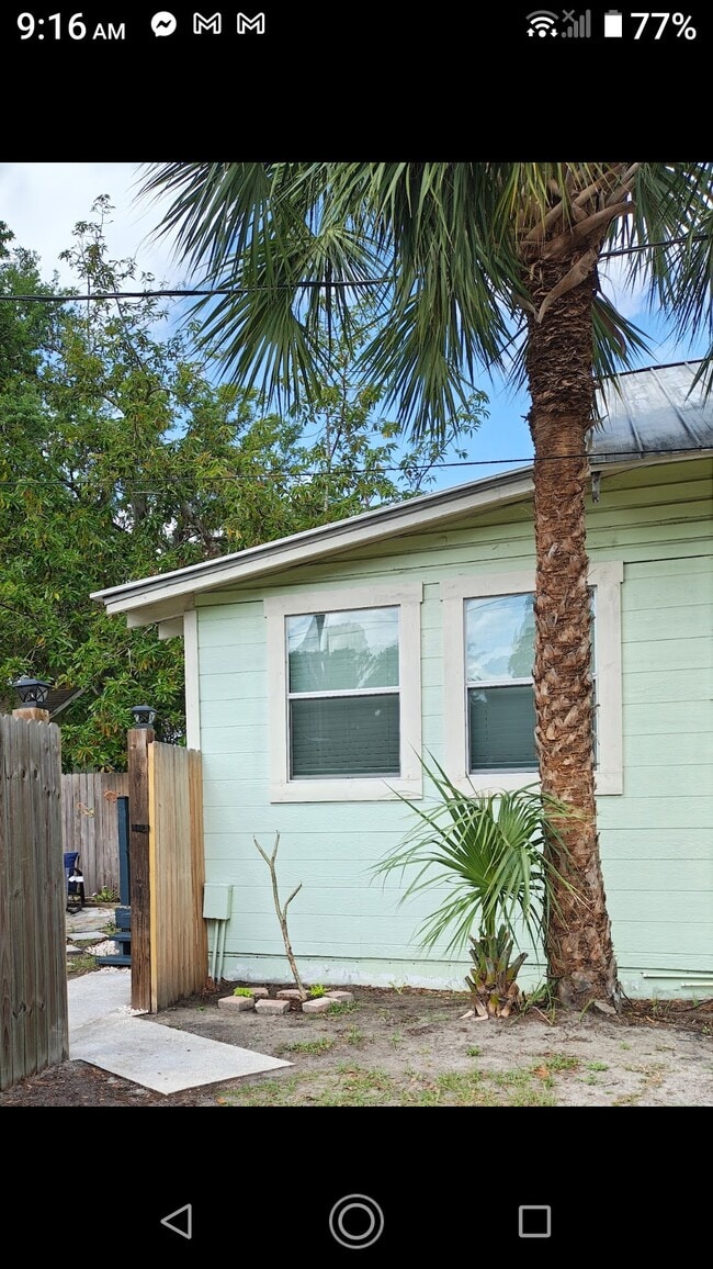 448 Avenue A NE, Unit Cozy Cottage in Winter Haven, FL - Building Photo - Building Photo