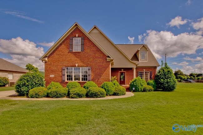 property at 4905 Saddle Ridge Dr SE