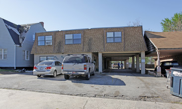 The Apartments at Melrose Place in Oklahoma City, OK - Building Photo - Building Photo