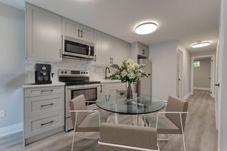 284 Owens Crescent in Kingston, ON - Building Photo - Building Photo