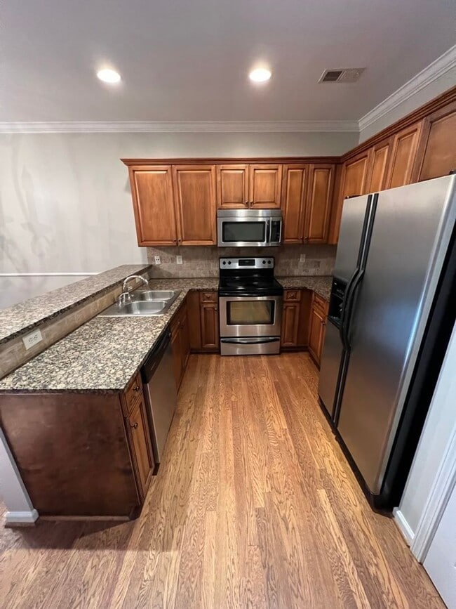 328 Amber Ln in Hoover, AL - Building Photo - Building Photo