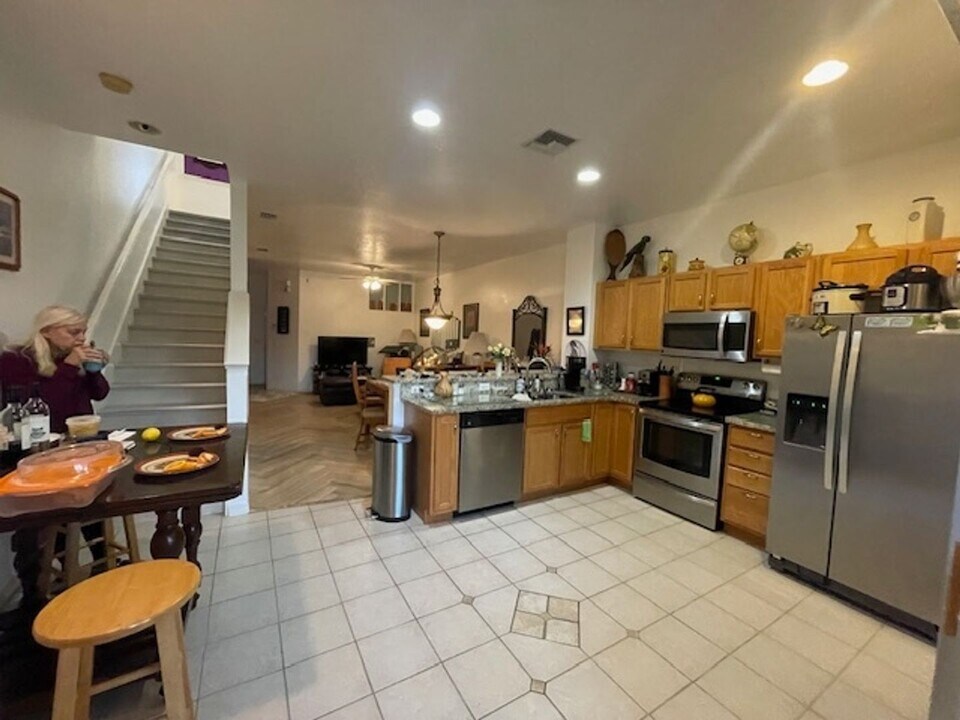 1093 Jonah Dr in North Port, FL - Building Photo
