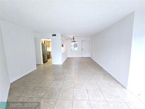 1820 N Congress Ave in West Palm Beach, FL - Building Photo - Building Photo