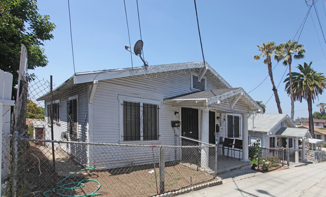 1816 Bellevue Ave in Los Angeles, CA - Building Photo - Building Photo