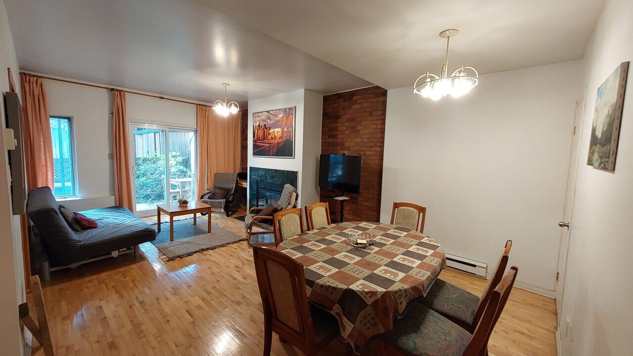 4558 Berri Rue in Montréal, QC - Building Photo