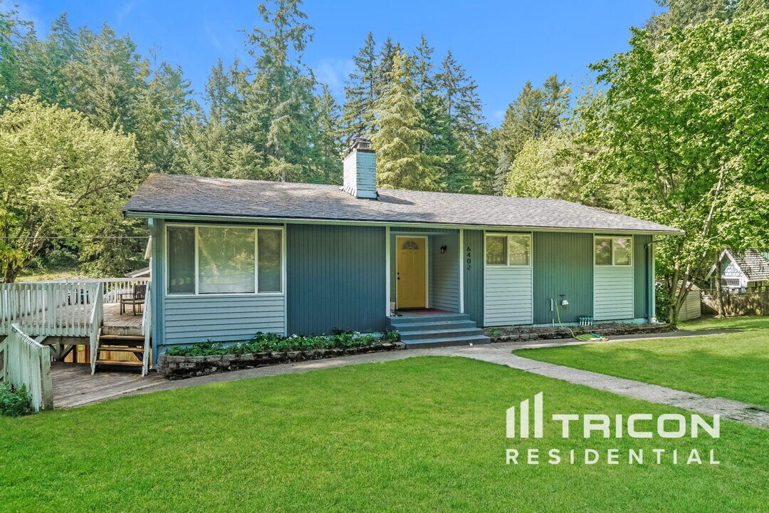 6402 Lombard Dr NW in Gig Harbor, WA - Building Photo