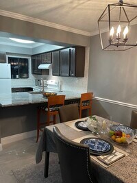 171 Scottsdale Sq, Unit 171