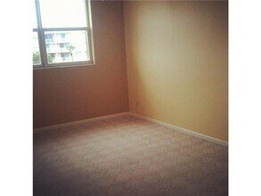 480 Executive Center Dr in West Palm Beach, FL - Building Photo - Building Photo