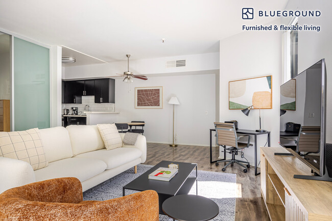 1443 N Fuller Ave, Unit FL2-ID1343 in Los Angeles, CA - Foto de edificio - Building Photo