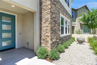 156 Chorus in Irvine, CA - Building Photo - Building Photo