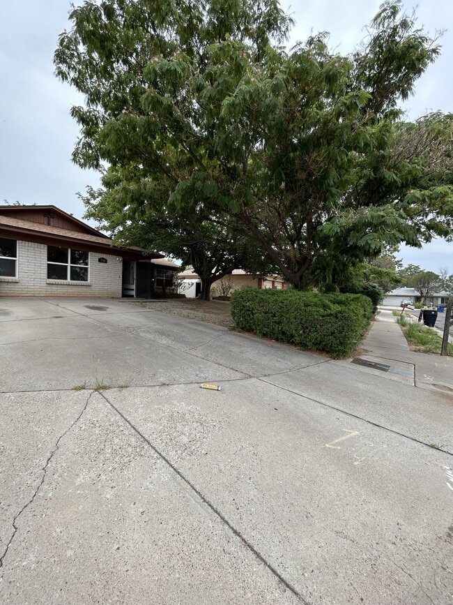 property at 7061 Luella Anne Dr NE