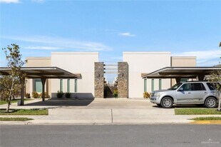 3109 Javalina Ave, Unit 2 in Edinburg, TX - Building Photo