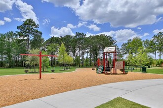 10438 Red Cardinal Dr in Cleveland, TX - Building Photo - Building Photo