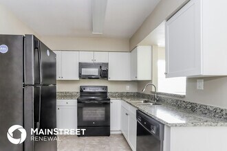 2243 Trelaine Dr in St. Petersburg, FL - Building Photo - Building Photo