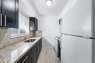 446 SW 4th Ave in Fort Lauderdale, FL - Building Photo - Building Photo