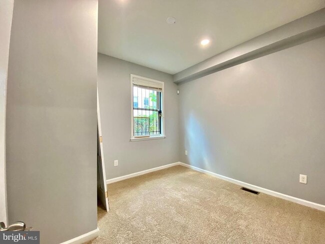 property at 2134 N Carlisle St