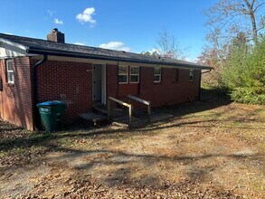 820 Mills Gap Rd in Fletcher, NC - Building Photo - Building Photo