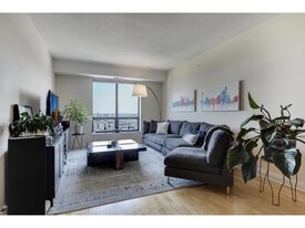 100 3rd Ave S in Minneapolis, MN - Building Photo
