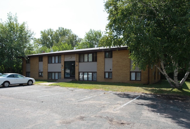 El Dorado Courts in New Hope, MN - Foto de edificio - Building Photo