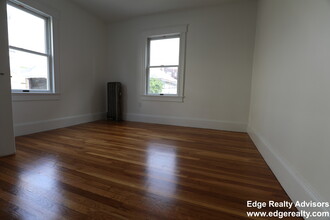 33 Claymoss Rd, Unit 1 in Boston, MA - Building Photo - Building Photo