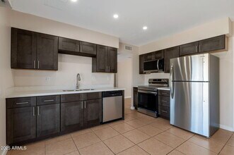 9822 W Silver Bell Dr in Sun City, AZ - Building Photo - Building Photo