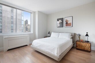 389 E 89th St in New York, NY - Building Photo - Building Photo