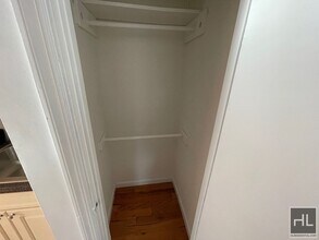 East 61 Street in New York, NY - Building Photo - Building Photo