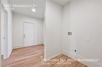 4908 S Briarwood Dr in Oklahoma City, OK - Building Photo - Building Photo